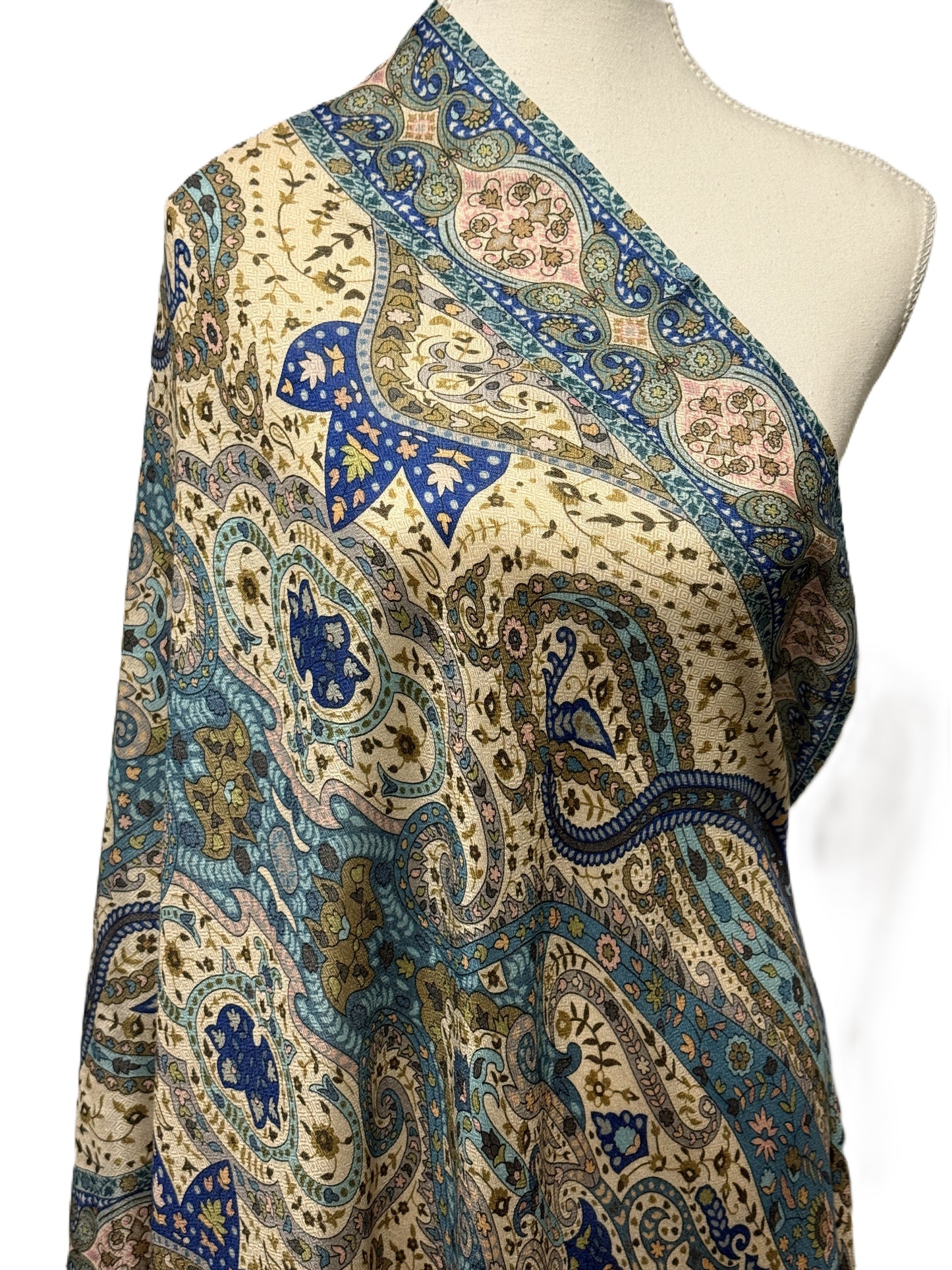 pashmina nz, nz shawls, shawls in nz, pashmina shawls in nz, buy shalws in nz, pure pashmina, buy indian shawls in nz, gift idea