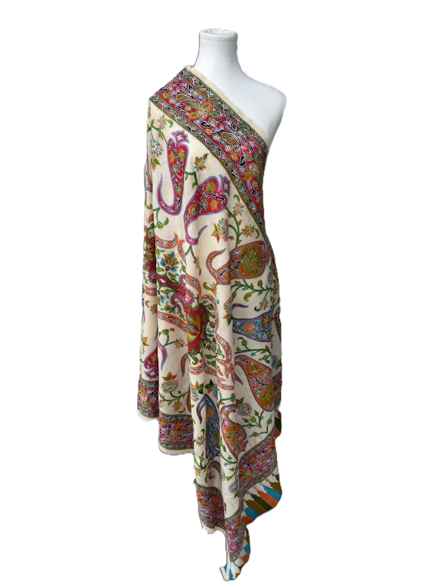 Ivory pashmina shawl with intricate paisley and floral patterns and decorative border