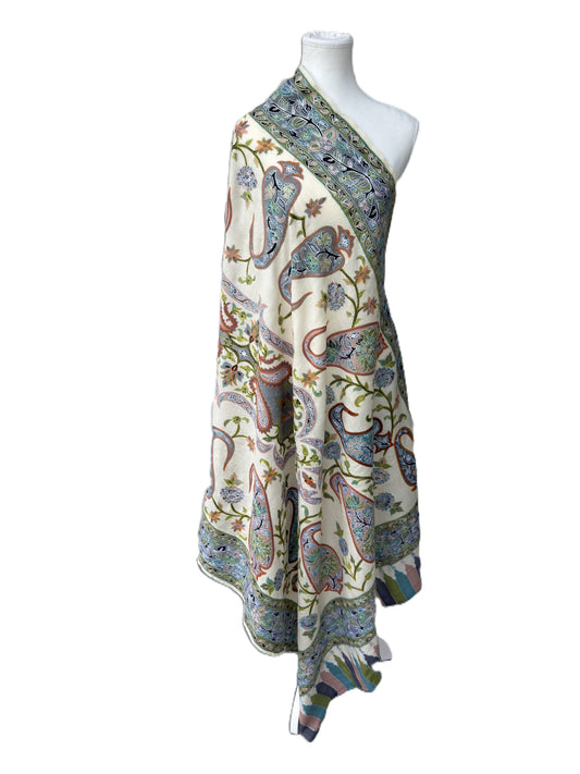 Luxury ivory pashmina shawl with paisley floral pattern and Kashmiri border